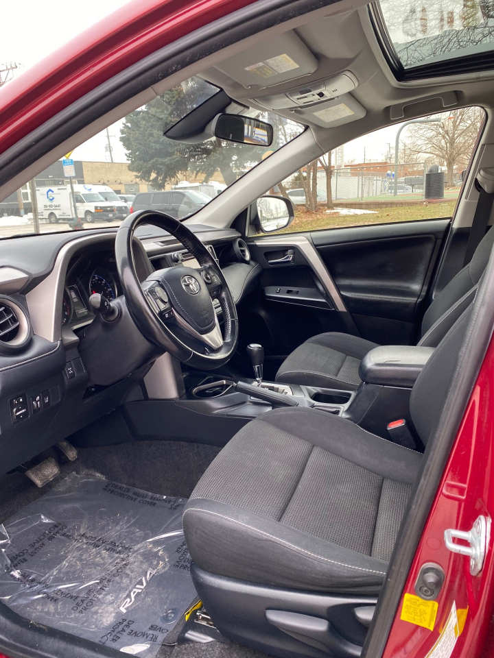 Toyota RAV4 XLE AWD 2018