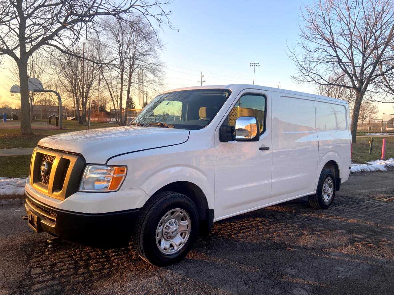 Nissan NV Cargo 2500 HD SV V8 2020