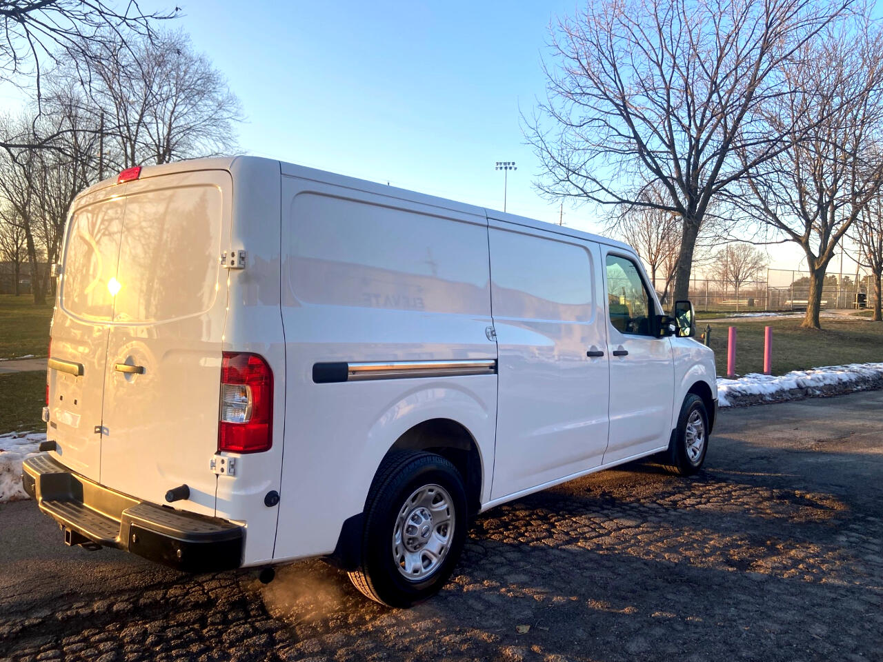 Nissan NV Cargo 2500 HD SV V8 2020