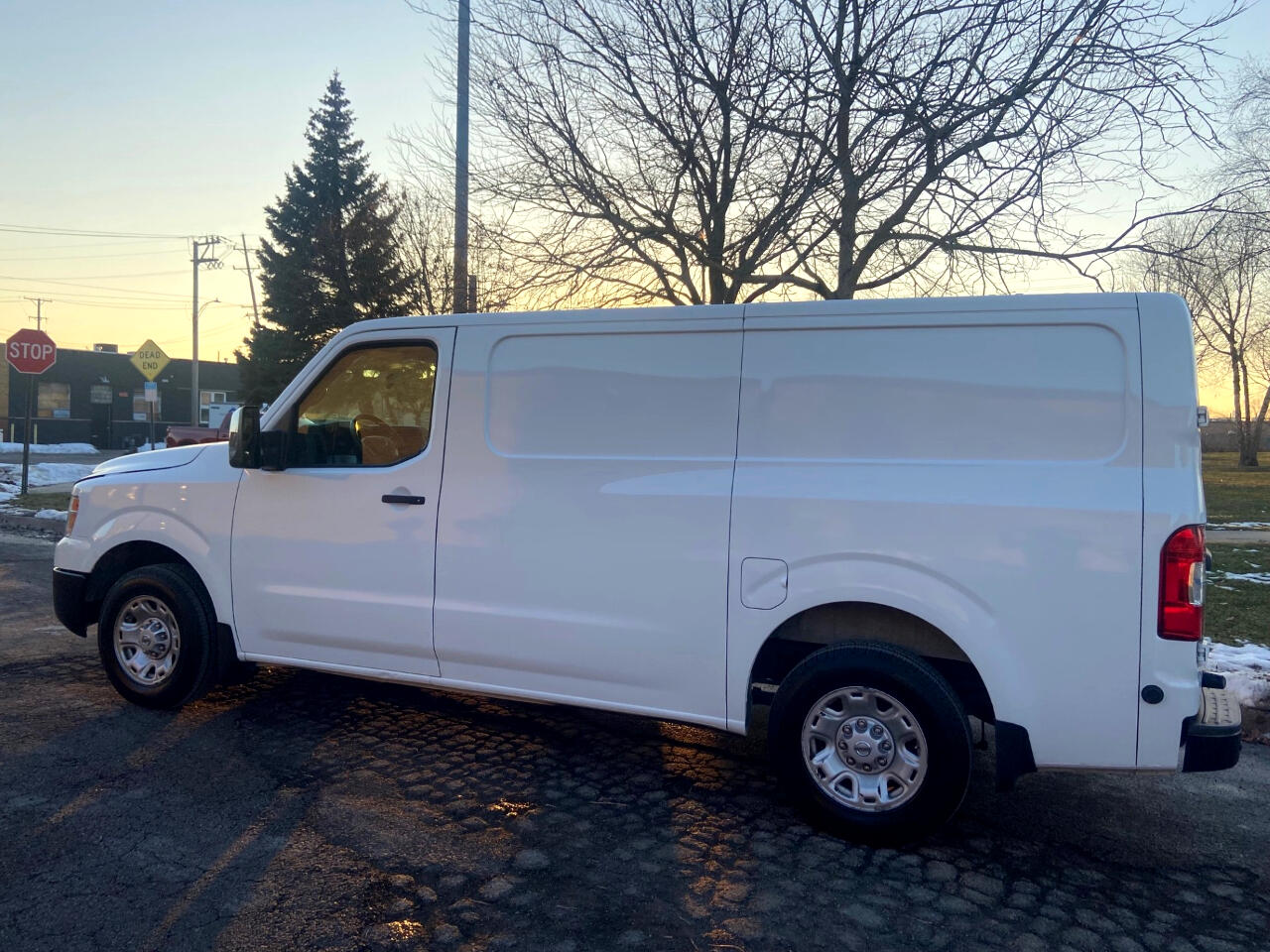 Nissan NV Cargo 2500 HD SV V8 2020