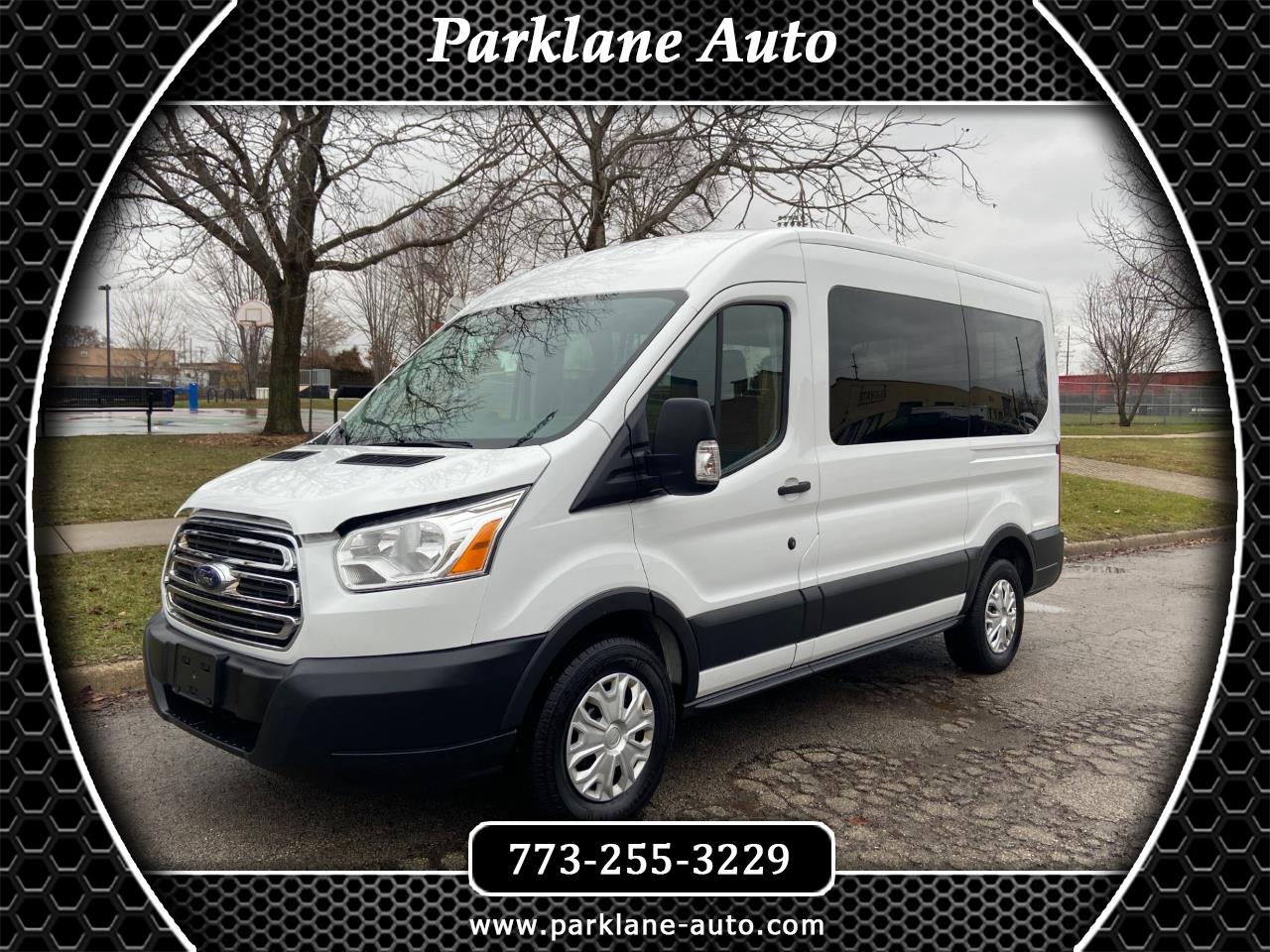 Ford Transit 150 Wagon Med. Roof XLT w/Sliding Pass. 130-in. WB 2018