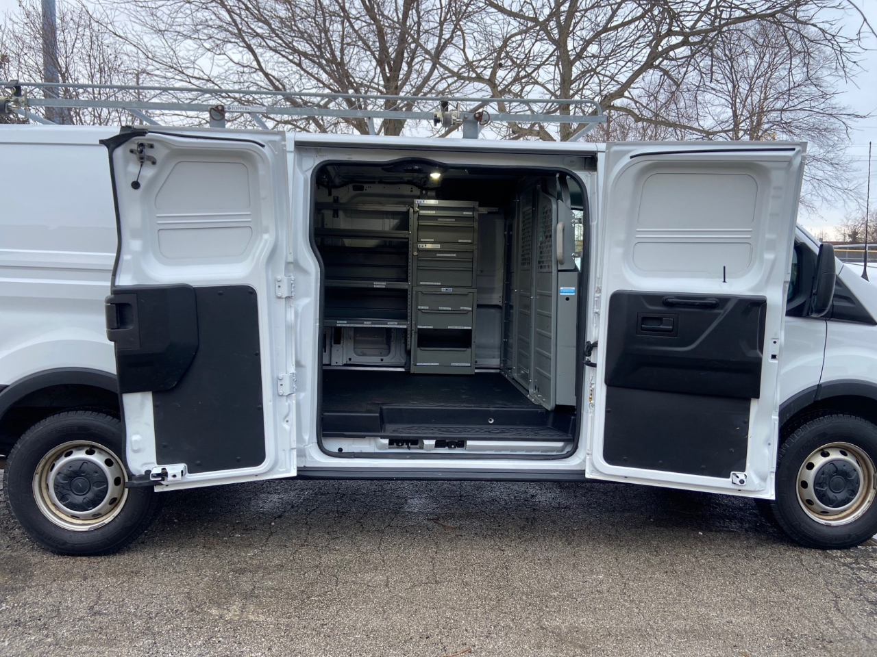 Ford Transit 250 Van Low Roof 60/40 Pass. 148-in. WB 2015