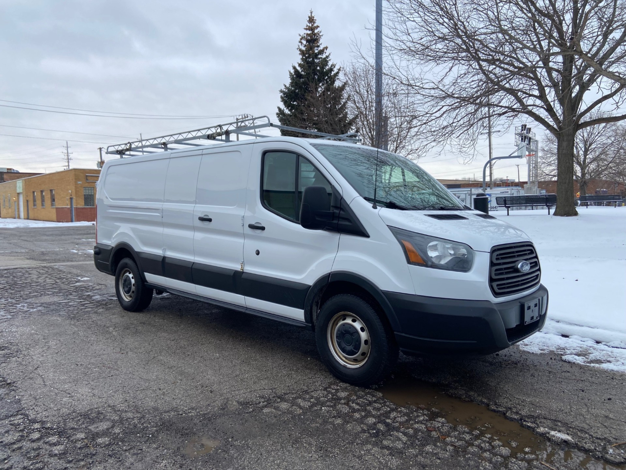 Ford Transit 250 Van Low Roof 60/40 Pass. 148-in. WB 2015