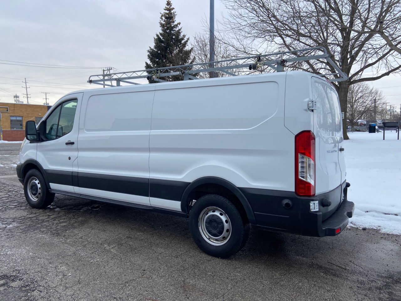 Ford Transit 250 Van Low Roof 60/40 Pass. 148-in. WB 2015