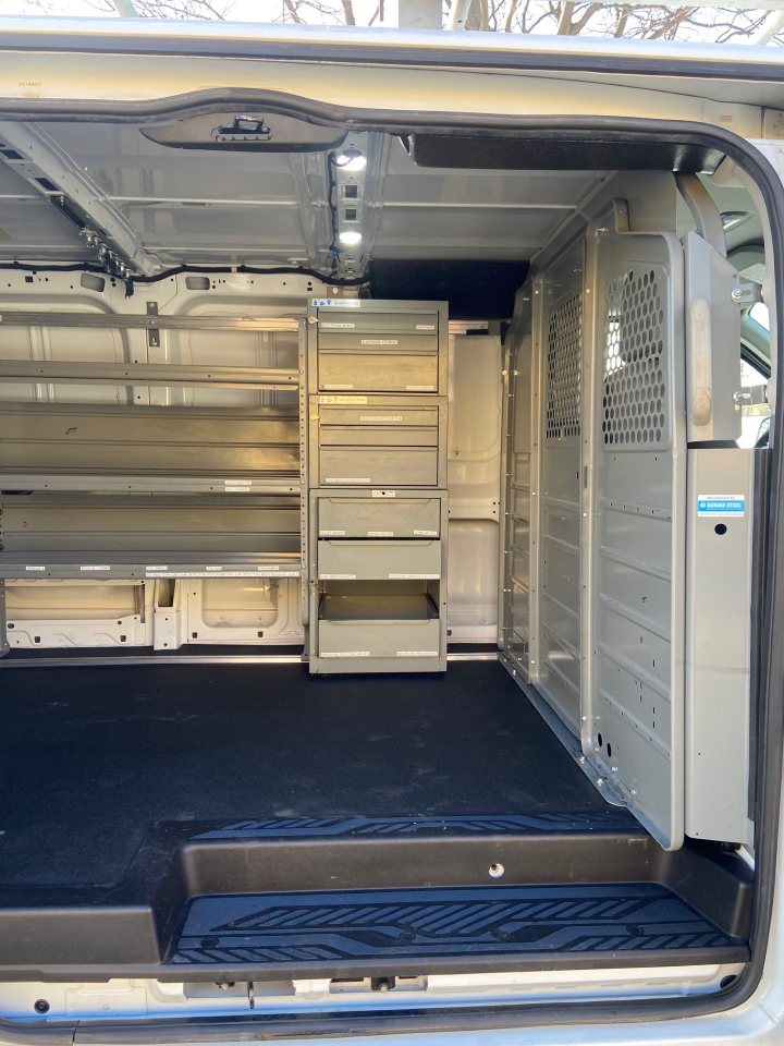 Ford Transit 250 Van Low Roof 60/40 Pass. 148-in. WB 2015