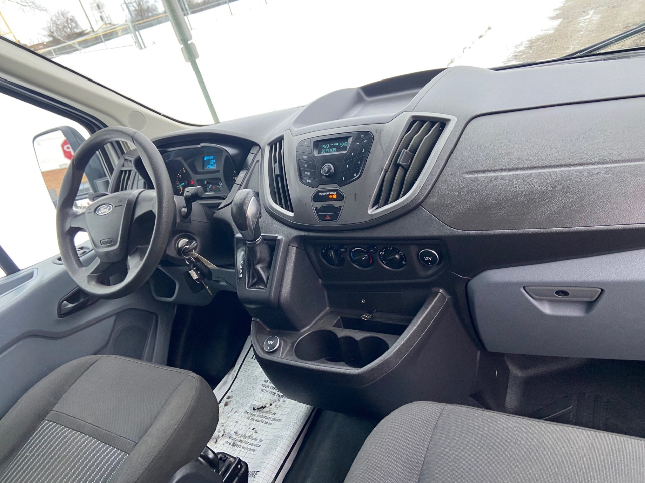 Ford Transit 250 Van Med. Roof w/Sliding Pass. 130-in. WB 2018