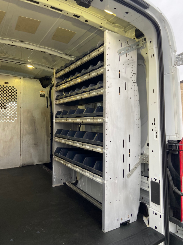 Ford Transit 250 Van Med. Roof w/Sliding Pass. 130-in. WB 2018