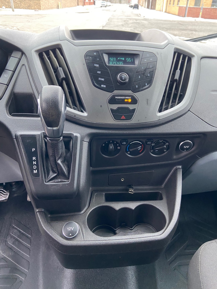 Ford Transit 250 Van Med. Roof w/Sliding Pass. 130-in. WB 2018