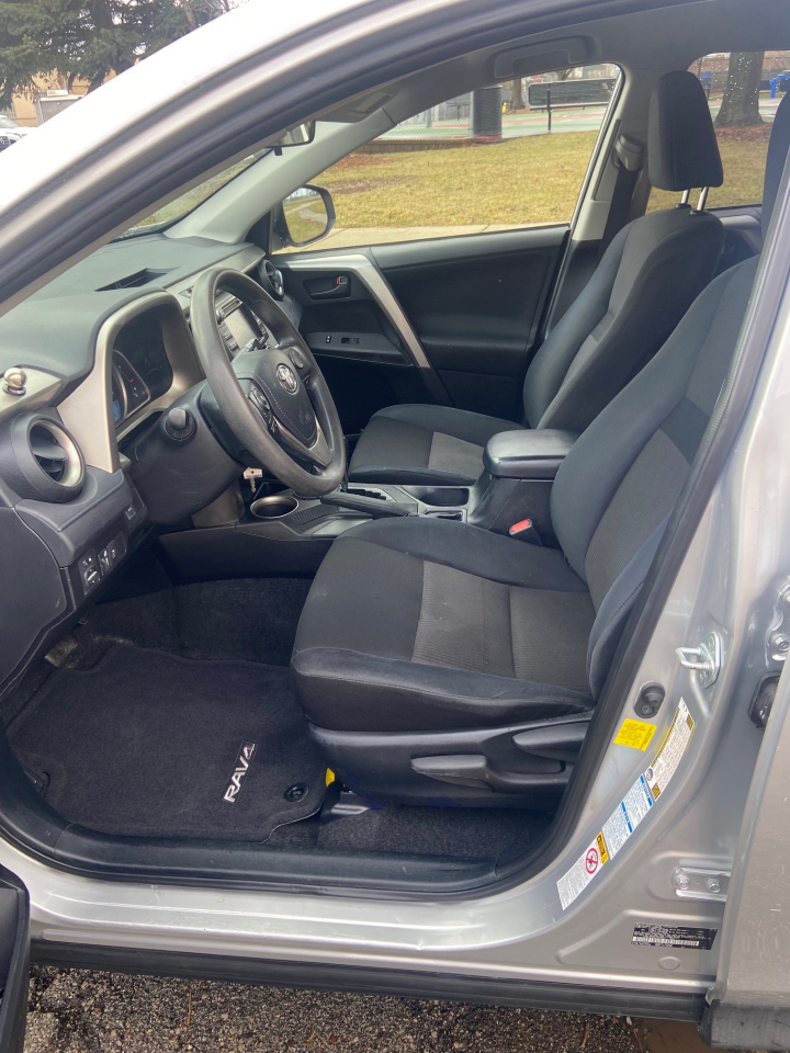 Toyota RAV4 LE AWD 2015
