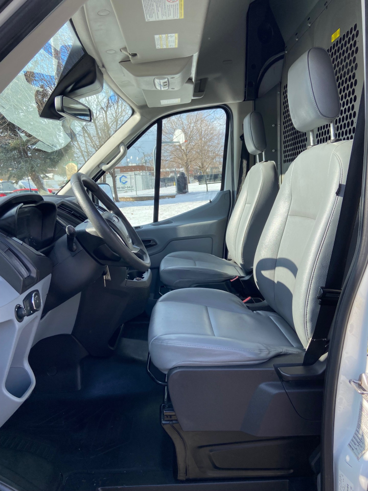 Ford Transit 250 Van High Roof w/Sliding Pass. 148-in. WB 2019