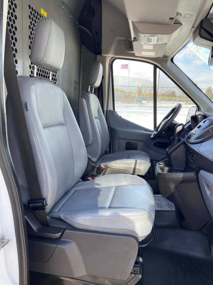 Ford Transit 250 Van High Roof w/Sliding Pass. 148-in. WB 2019