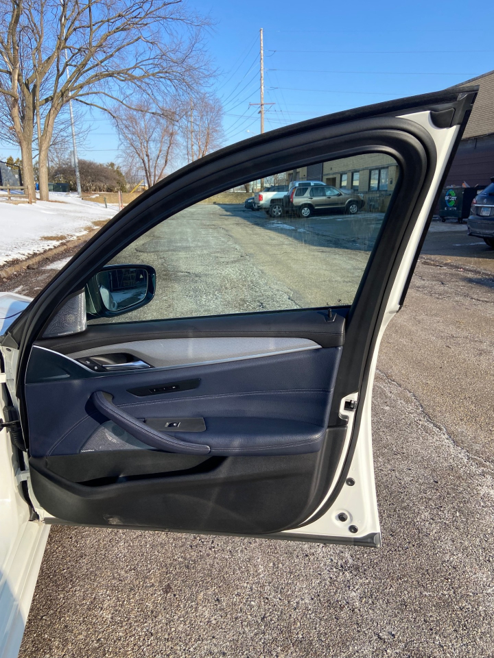 BMW 5-Series M550i xDrive 2018