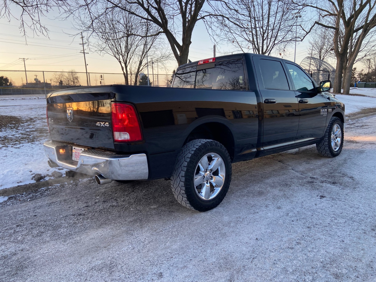 RAM 1500 Classic Big Horn 4x4 Crew Cab 6'4" Box 2019