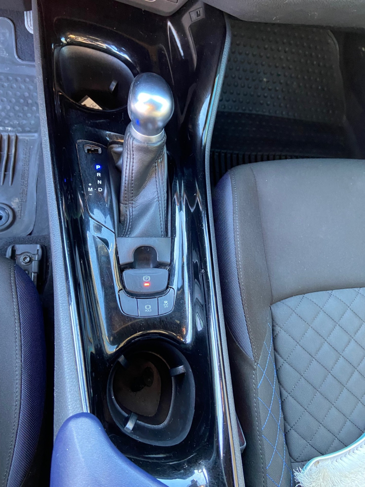 Toyota C-HR XLE 2020