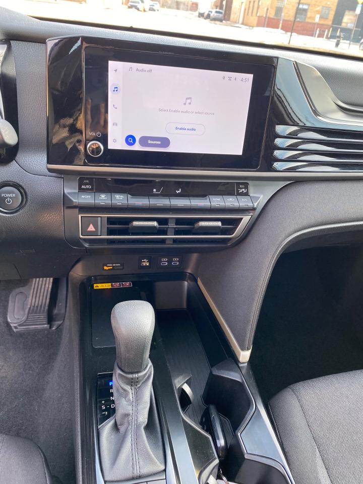 Toyota Camry Hybrid LE 2025