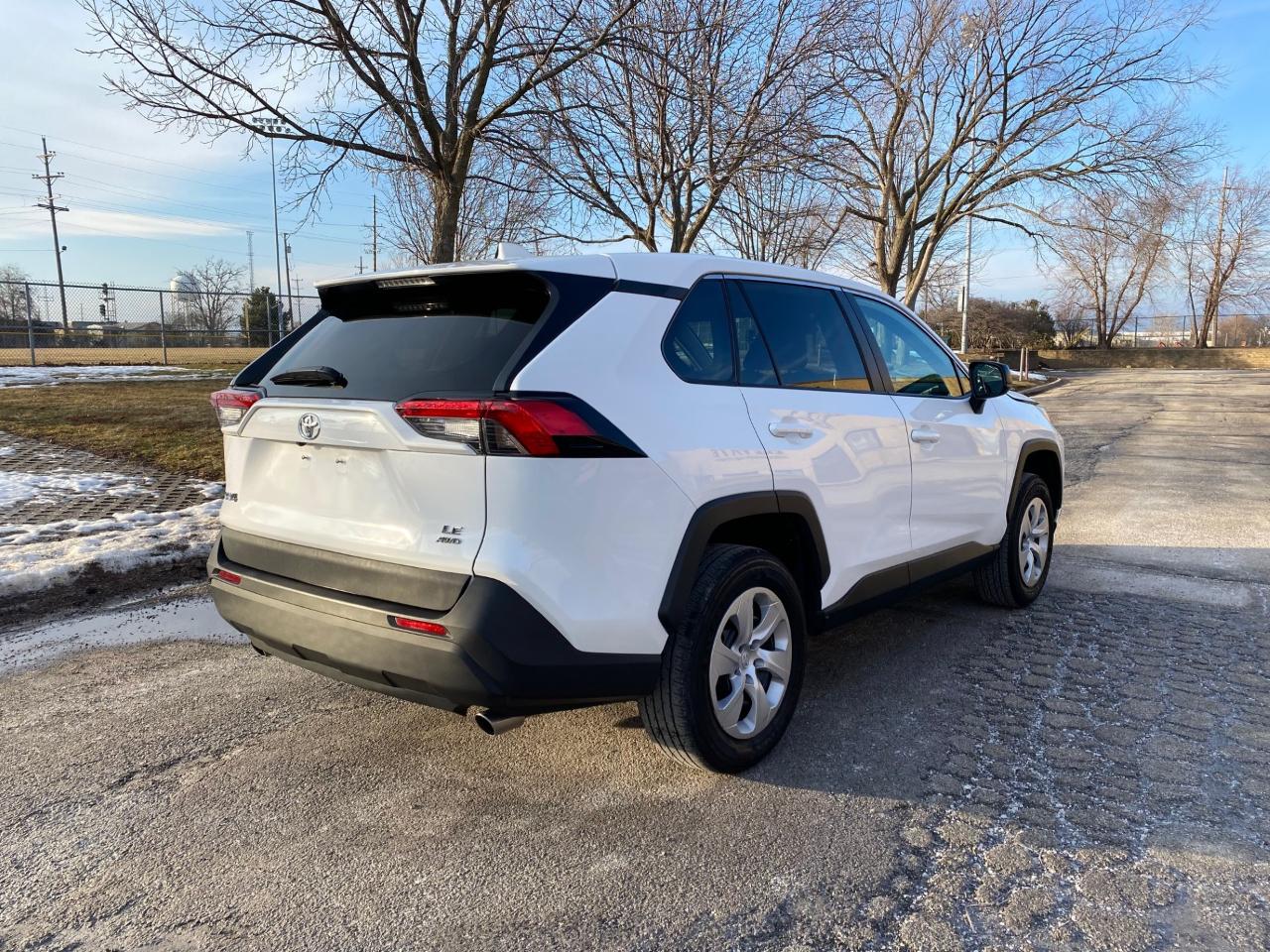 Toyota RAV4 LE AWD 2024