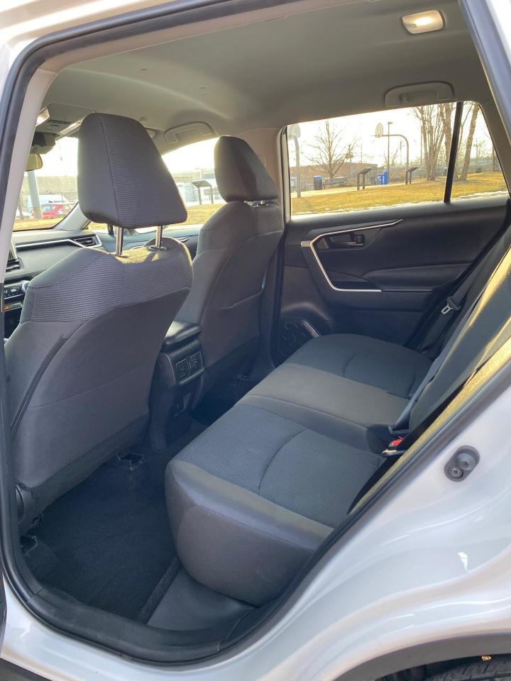 Toyota RAV4 LE AWD 2024