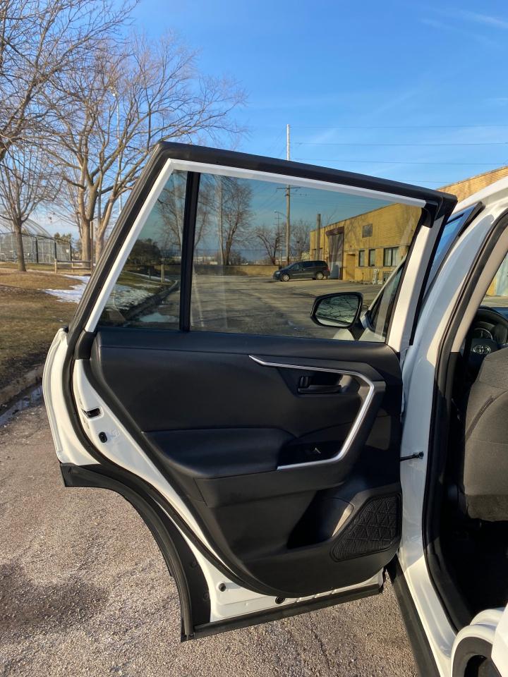 Toyota RAV4 LE AWD 2024