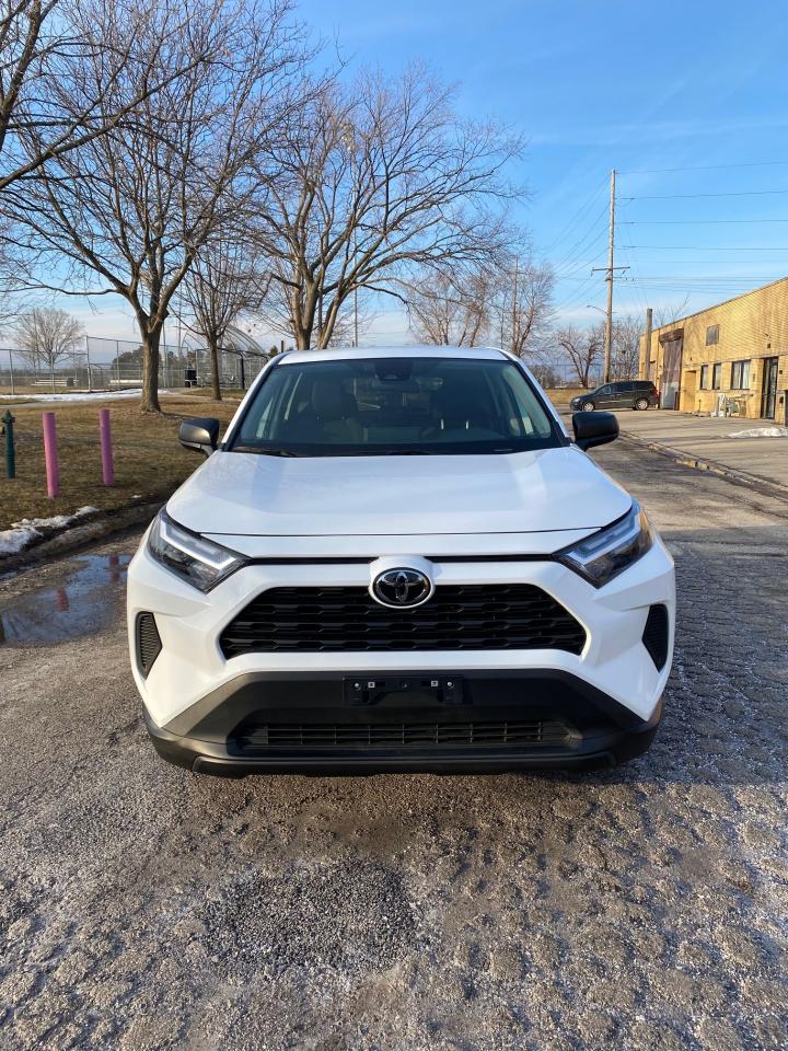 Toyota RAV4 LE AWD 2024