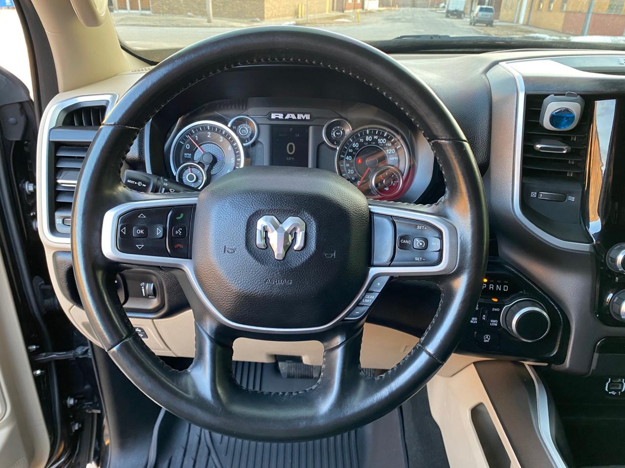 RAM 1500 Big Horn Crew Cab SWB 4WD 2021