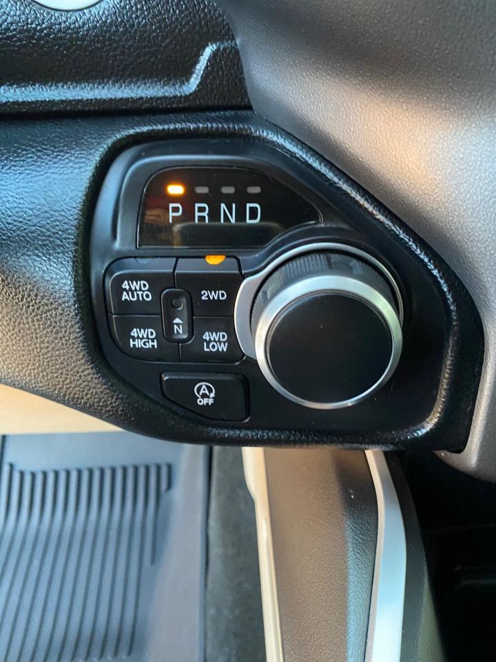 RAM 1500 Big Horn Crew Cab SWB 4WD 2021