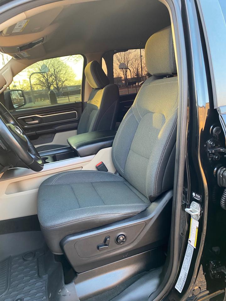 RAM 1500 Big Horn Crew Cab SWB 4WD 2021