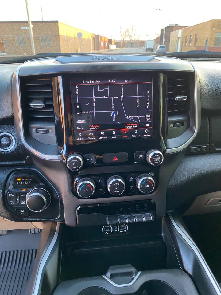 RAM 1500 Big Horn Crew Cab SWB 4WD 2021