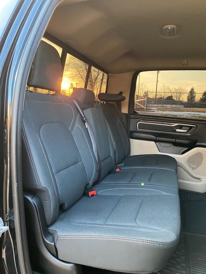 RAM 1500 Big Horn Crew Cab SWB 4WD 2021