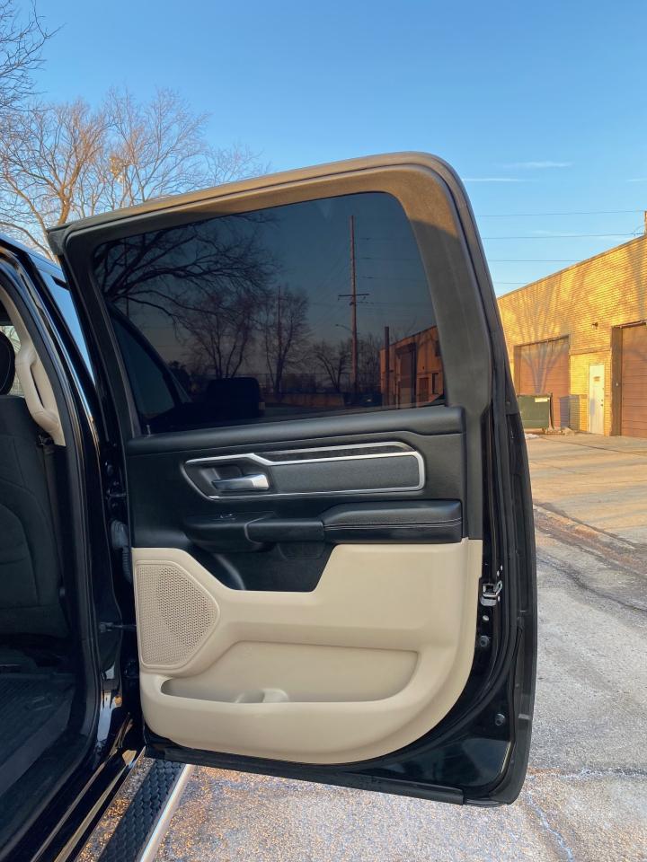 RAM 1500 Big Horn Crew Cab SWB 4WD 2021