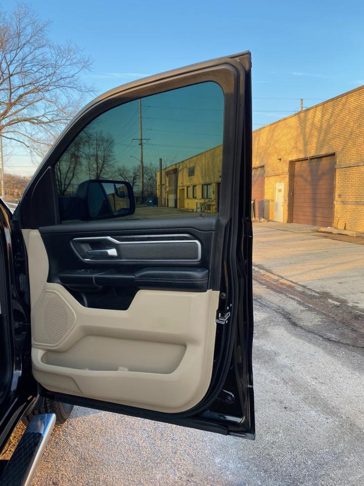 RAM 1500 Big Horn Crew Cab SWB 4WD 2021