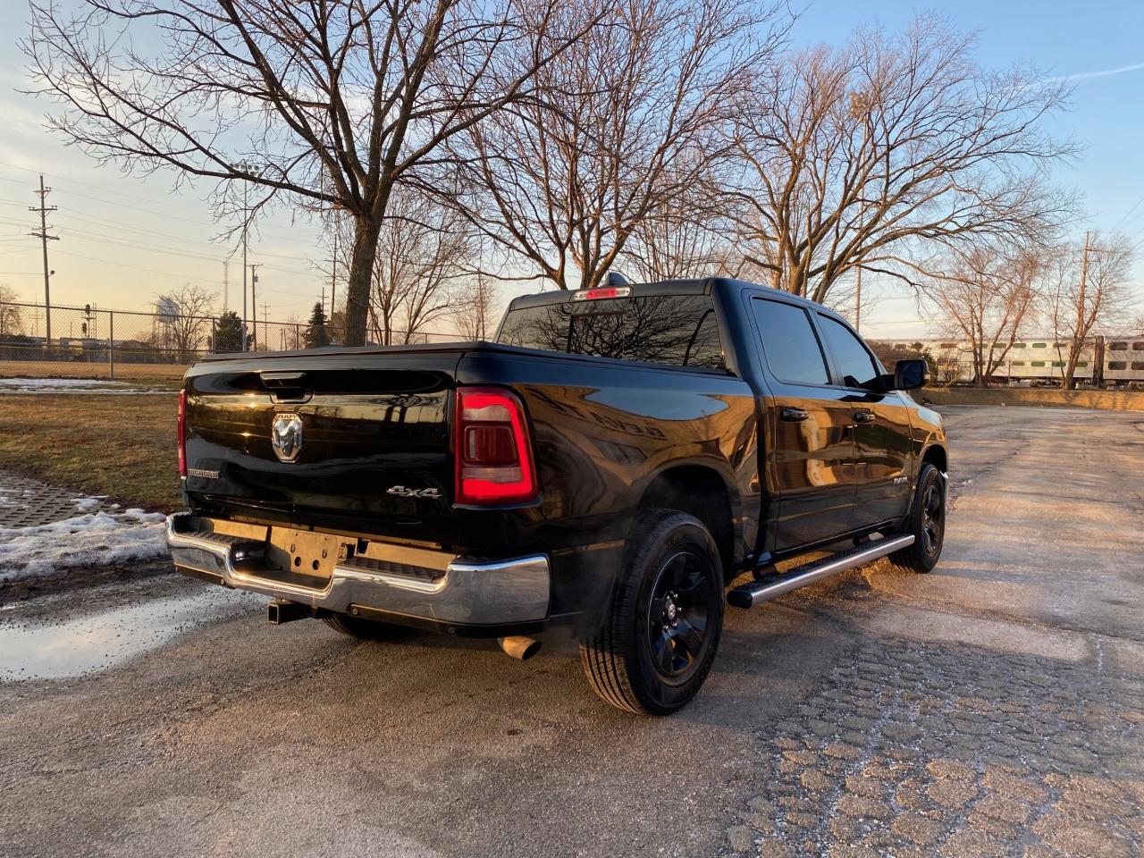 RAM 1500 Big Horn Crew Cab SWB 4WD 2021