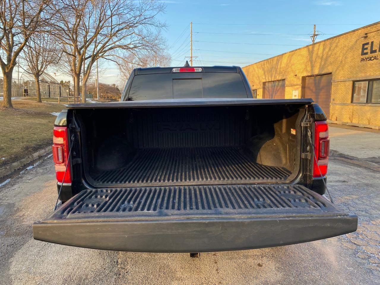 RAM 1500 Big Horn Crew Cab SWB 4WD 2021