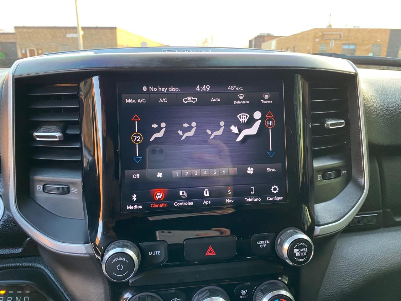 RAM 1500 Big Horn Crew Cab SWB 4WD 2021