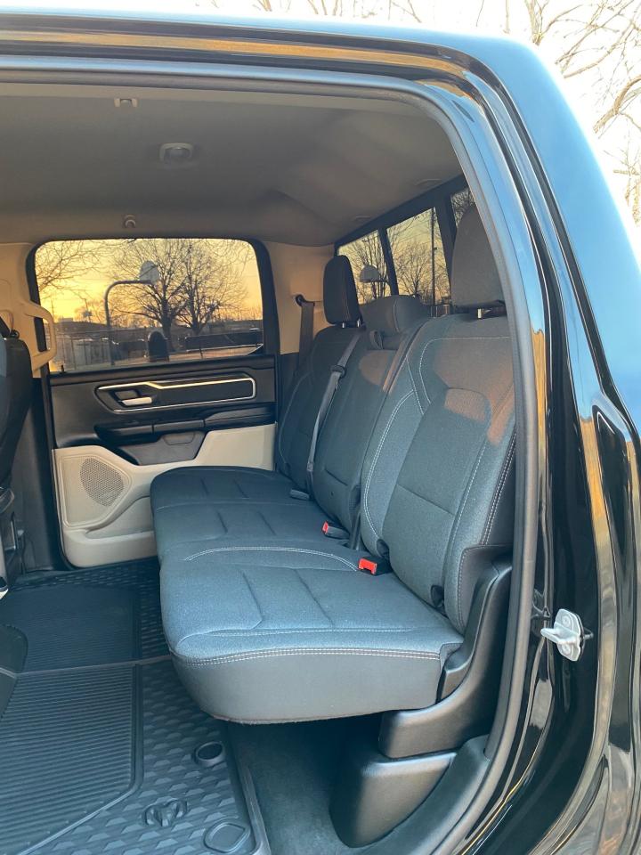 RAM 1500 Big Horn Crew Cab SWB 4WD 2021