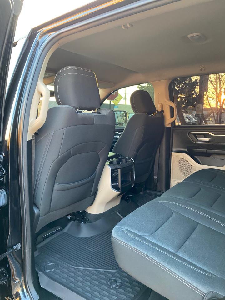 RAM 1500 Big Horn Crew Cab SWB 4WD 2021