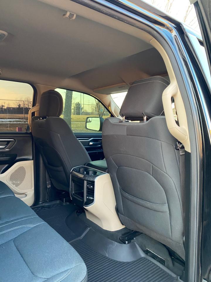 RAM 1500 Big Horn Crew Cab SWB 4WD 2021