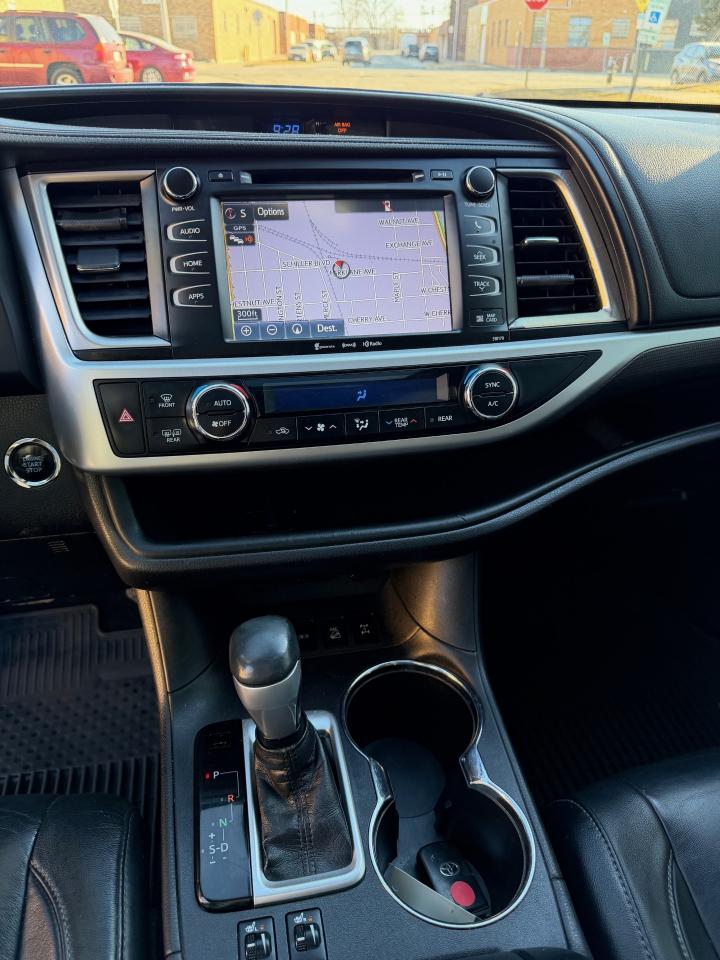 Toyota Highlander SE AWD V6 2018