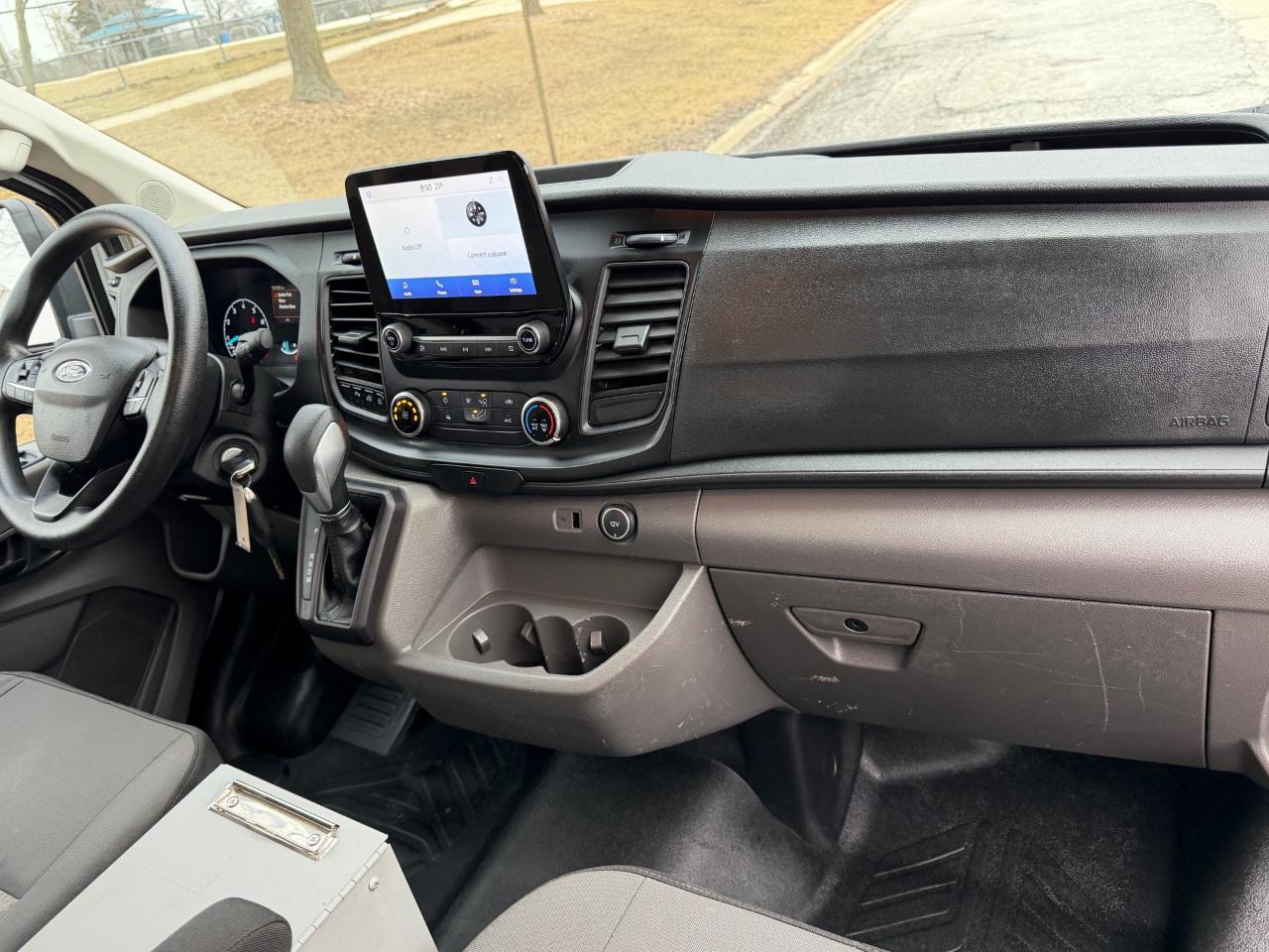 Ford Transit 250 Van Low Roof w/Sliding Pass. 130-in. WB 2020