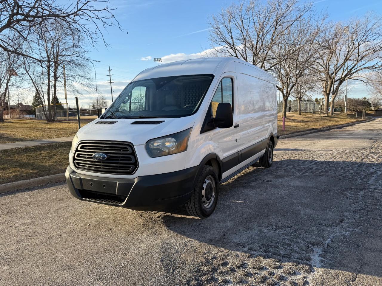 Ford Transit 150 Van Med. Roof w/Sliding Pass. 148-in. WB 2016