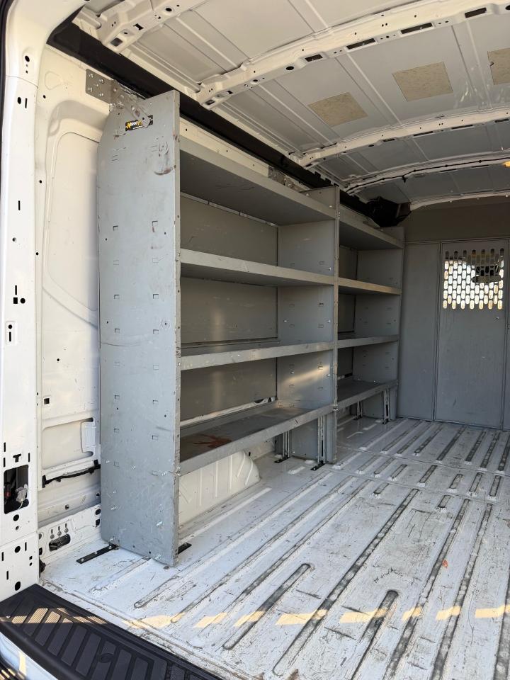 Ford Transit 150 Van Med. Roof w/Sliding Pass. 148-in. WB 2016