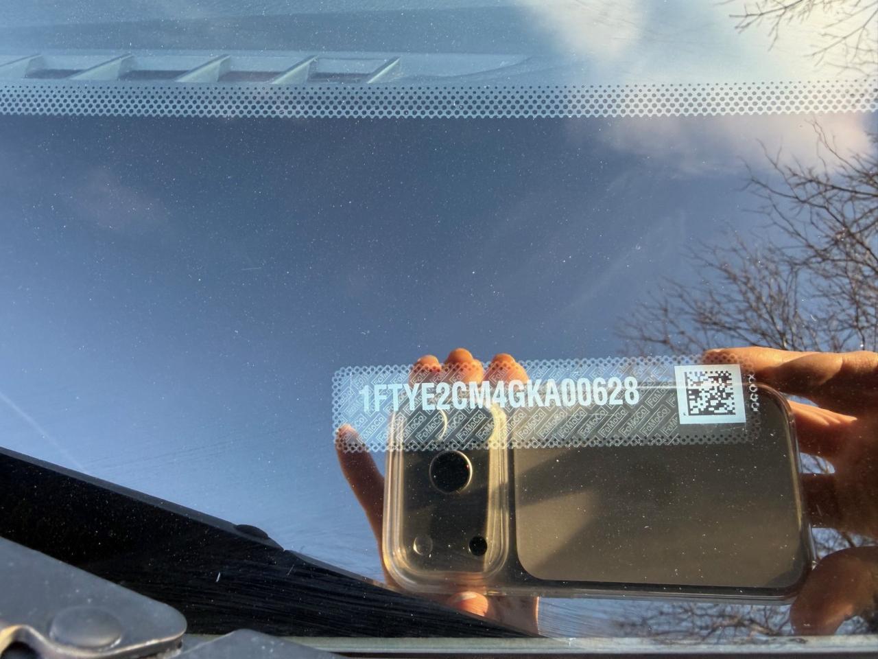 Ford Transit 150 Van Med. Roof w/Sliding Pass. 148-in. WB 2016