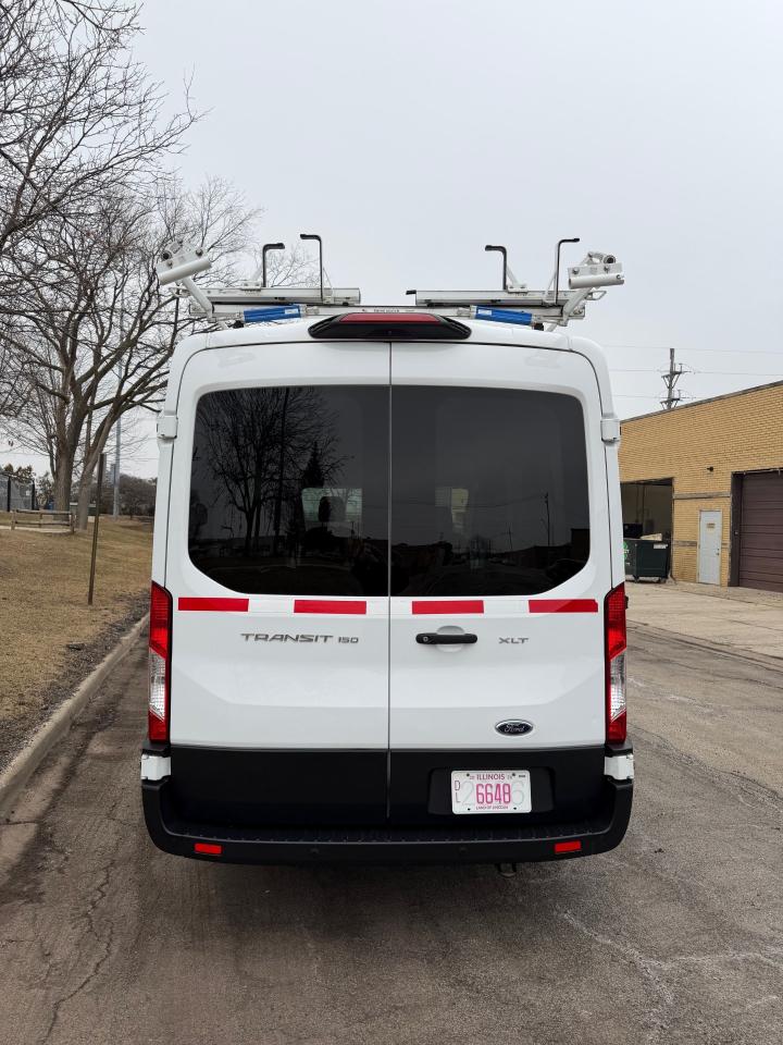 Ford Transit 150 Wagon Med. Roof XLT w/Sliding Pass. 130-in. WB 2019