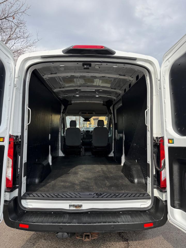 Ford Transit 350 Van Med. Roof w/Sliding Pass. 148-in. WB 2019