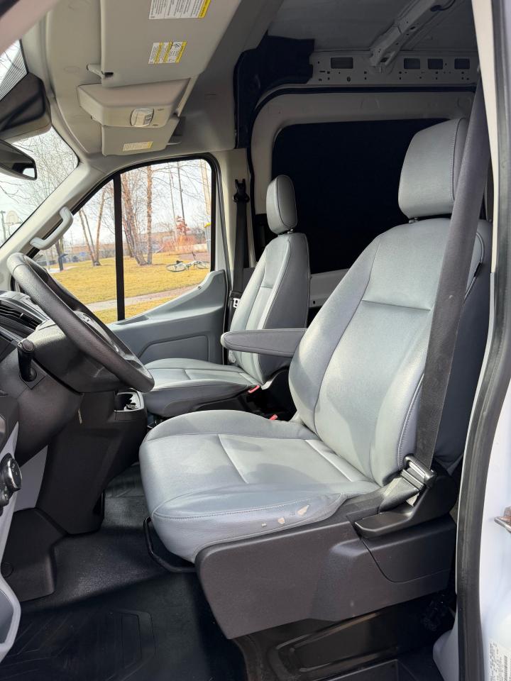 Ford Transit 350 Van Med. Roof w/Sliding Pass. 148-in. WB 2019