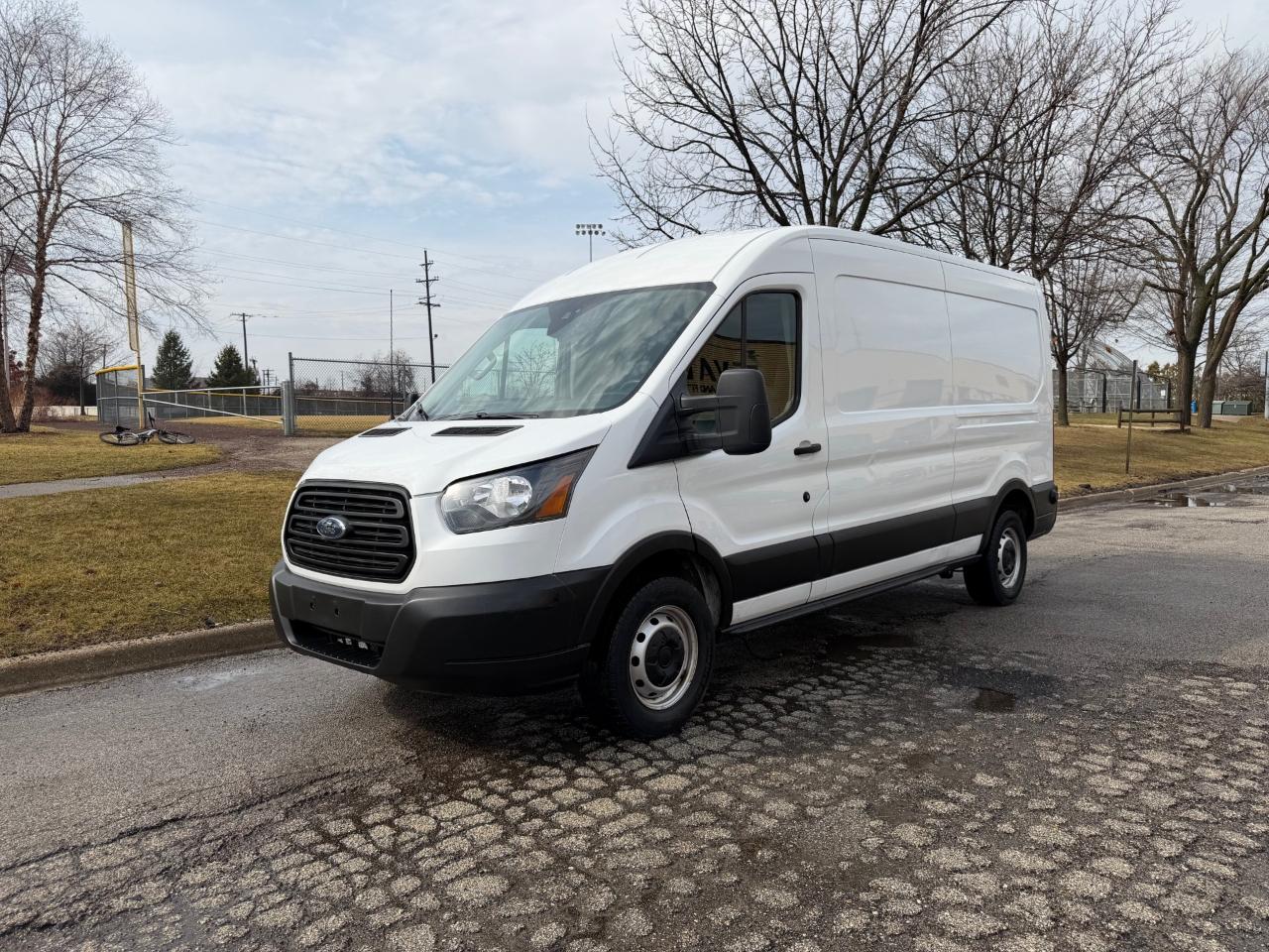 Ford Transit 350 Van Med. Roof w/Sliding Pass. 148-in. WB 2019