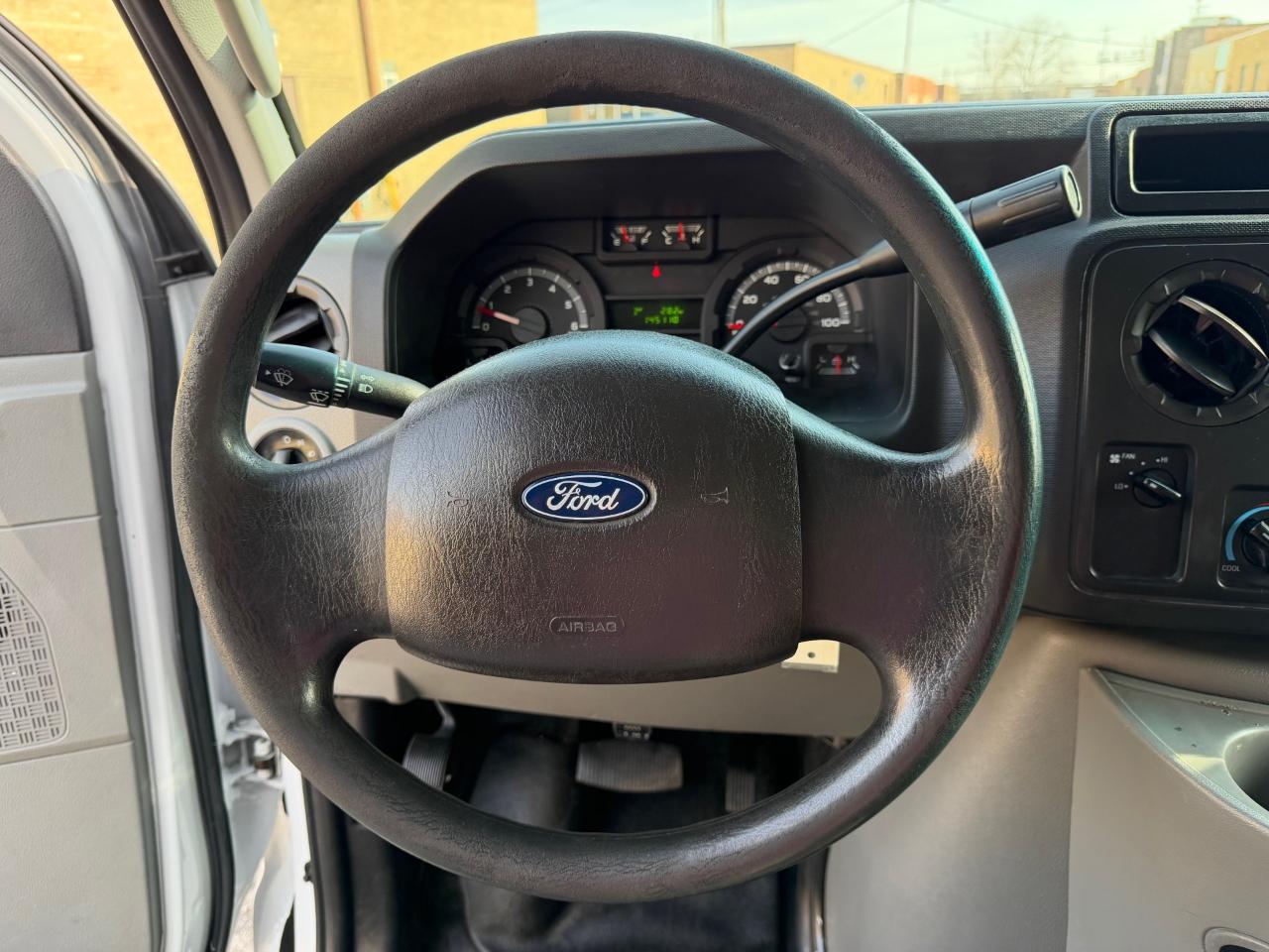 Ford Econoline E350 2019