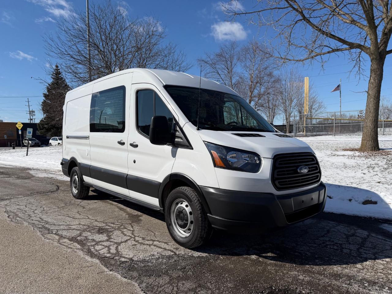 Ford Transit 350 Van Med. Roof w/Sliding Pass. 148-in. WB 2018