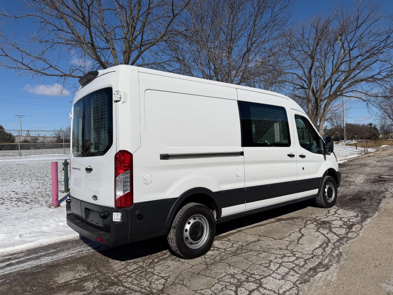 Ford Transit 350 Van Med. Roof w/Sliding Pass. 148-in. WB 2018