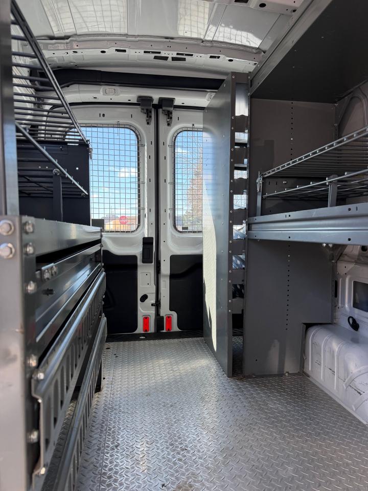 Ford Transit 350 Van Med. Roof w/Sliding Pass. 148-in. WB 2018