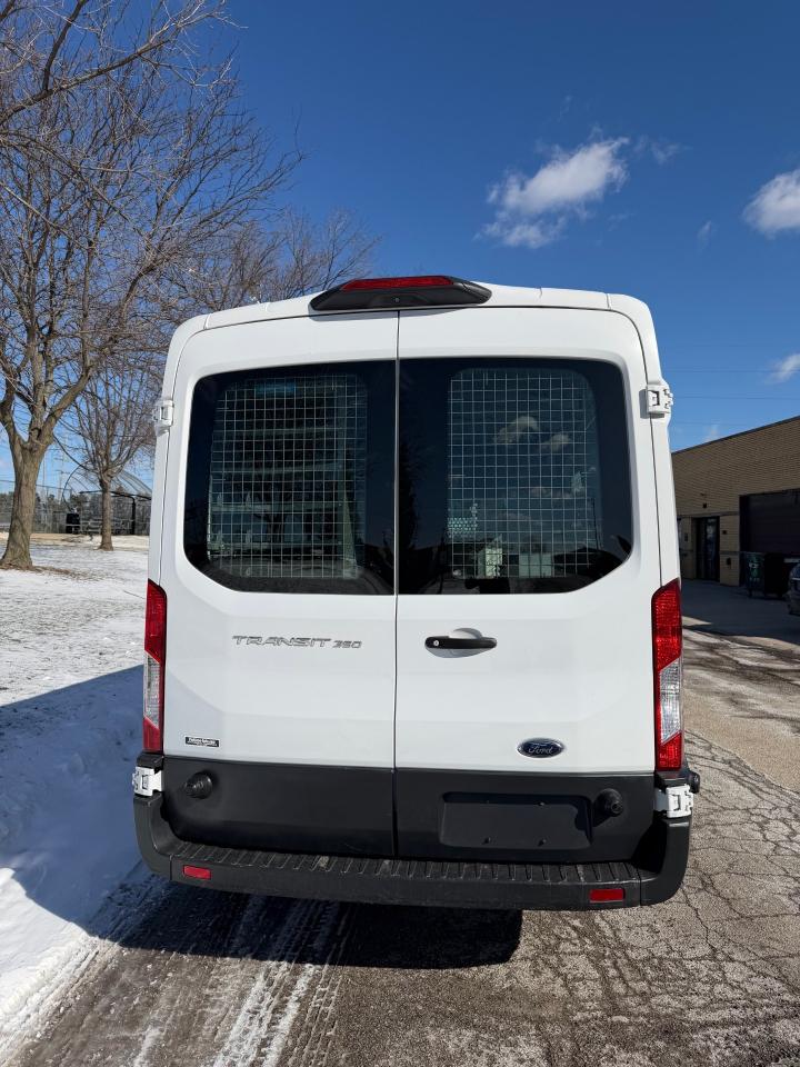 Ford Transit 350 Van Med. Roof w/Sliding Pass. 148-in. WB 2018